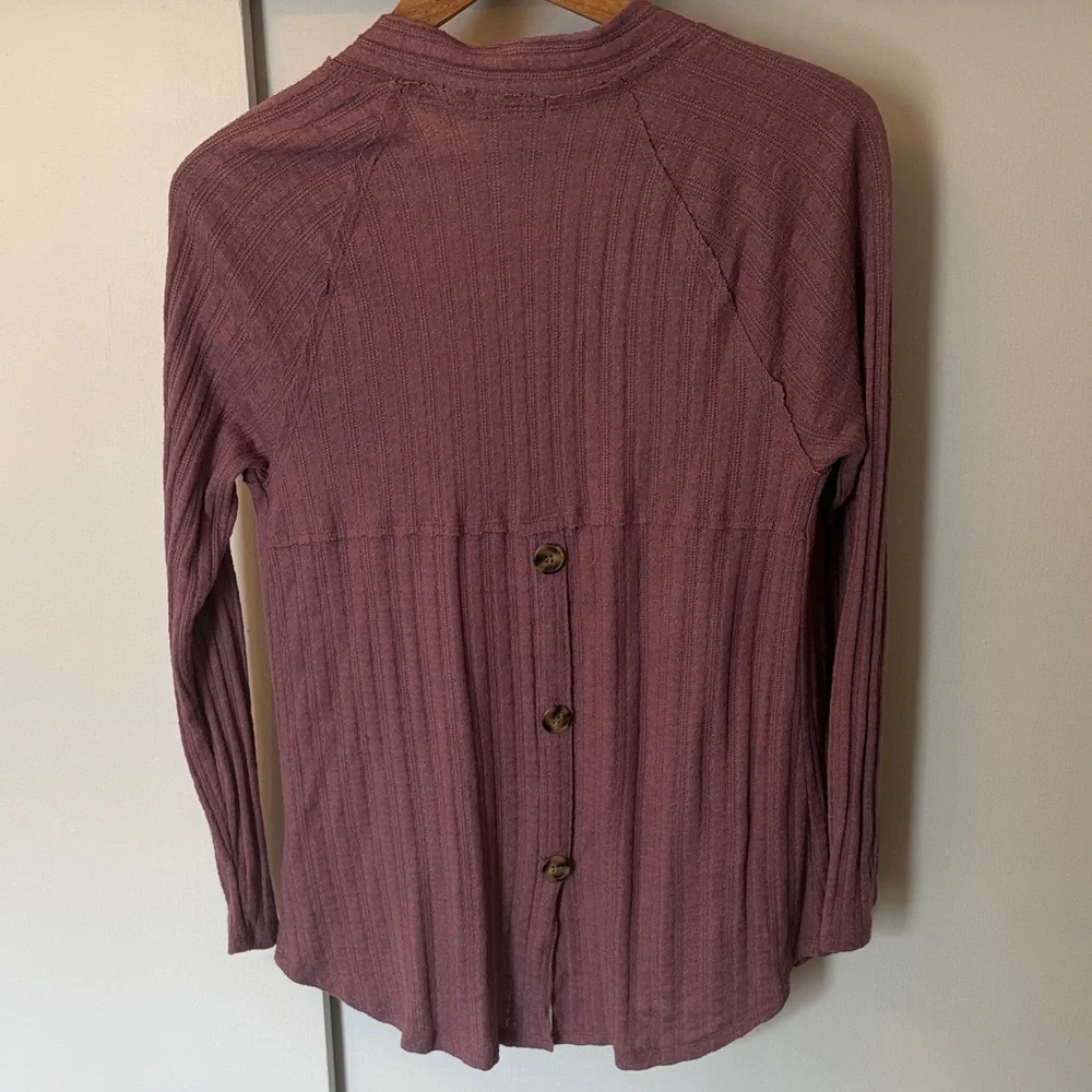 Women's Ribbed Cardigan Sweater - Mauve - Picture 2 of 2